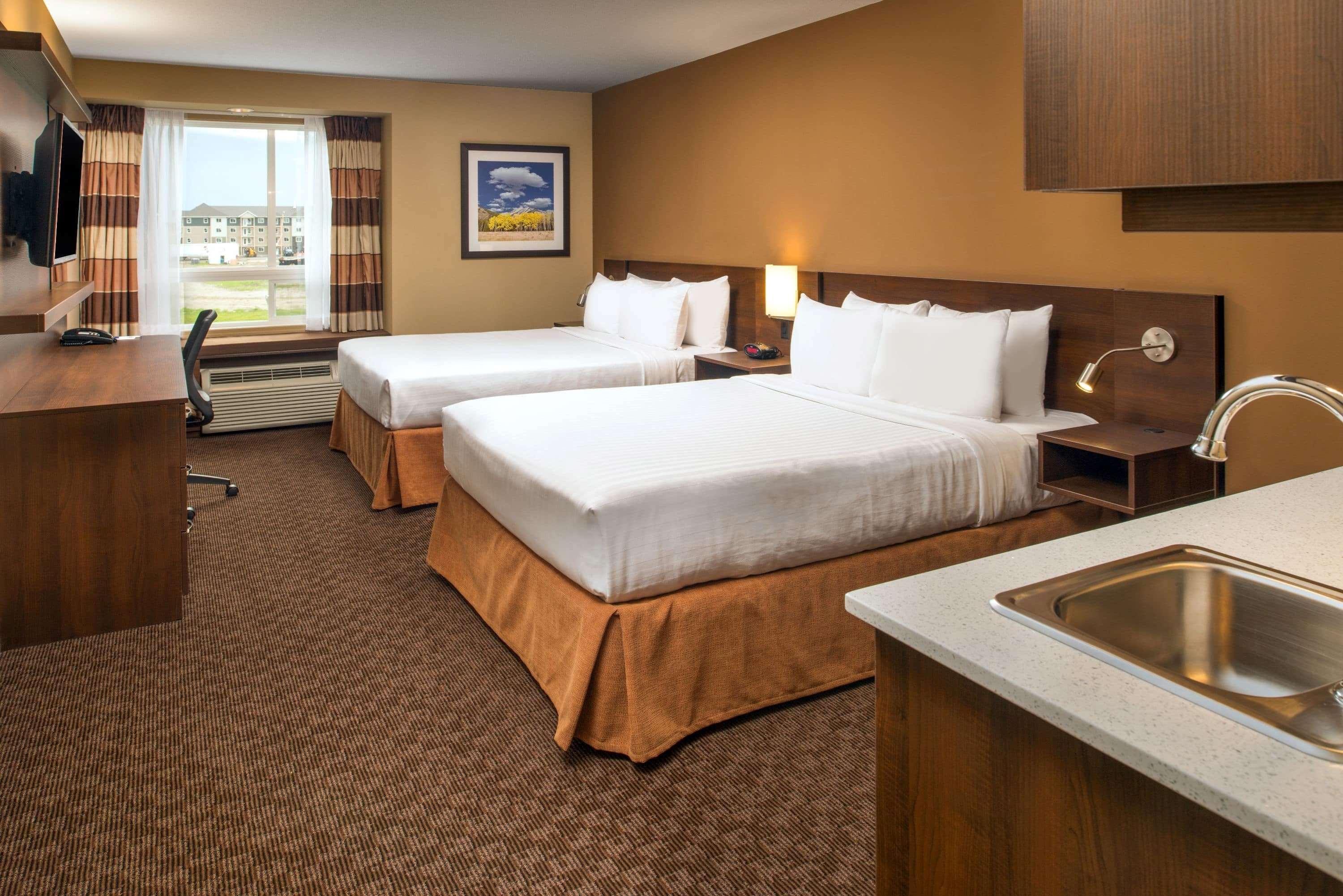 Microtel Inn & Suites By Wyndham Red Deer Eksteriør bilde