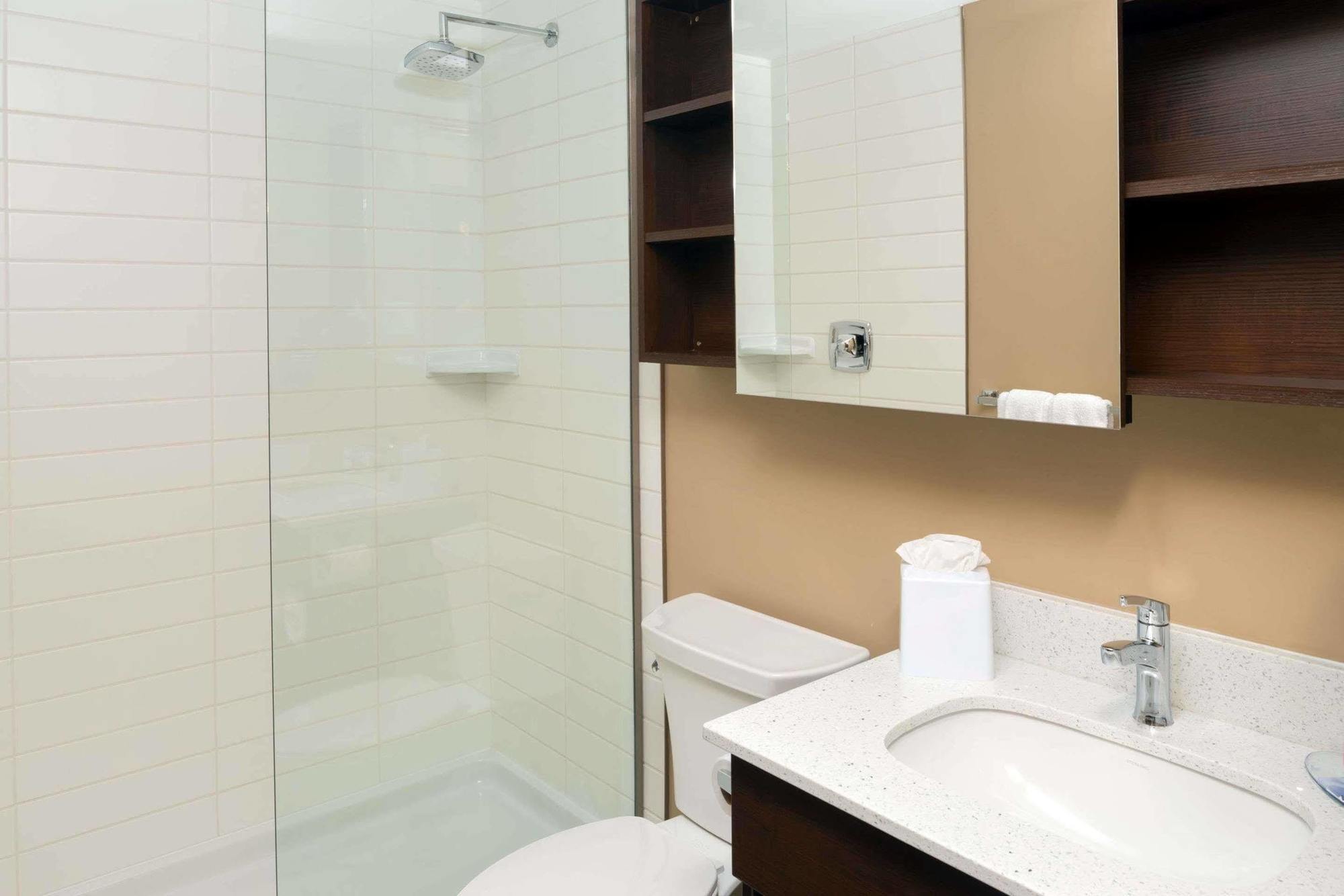 Microtel Inn & Suites By Wyndham Red Deer Eksteriør bilde